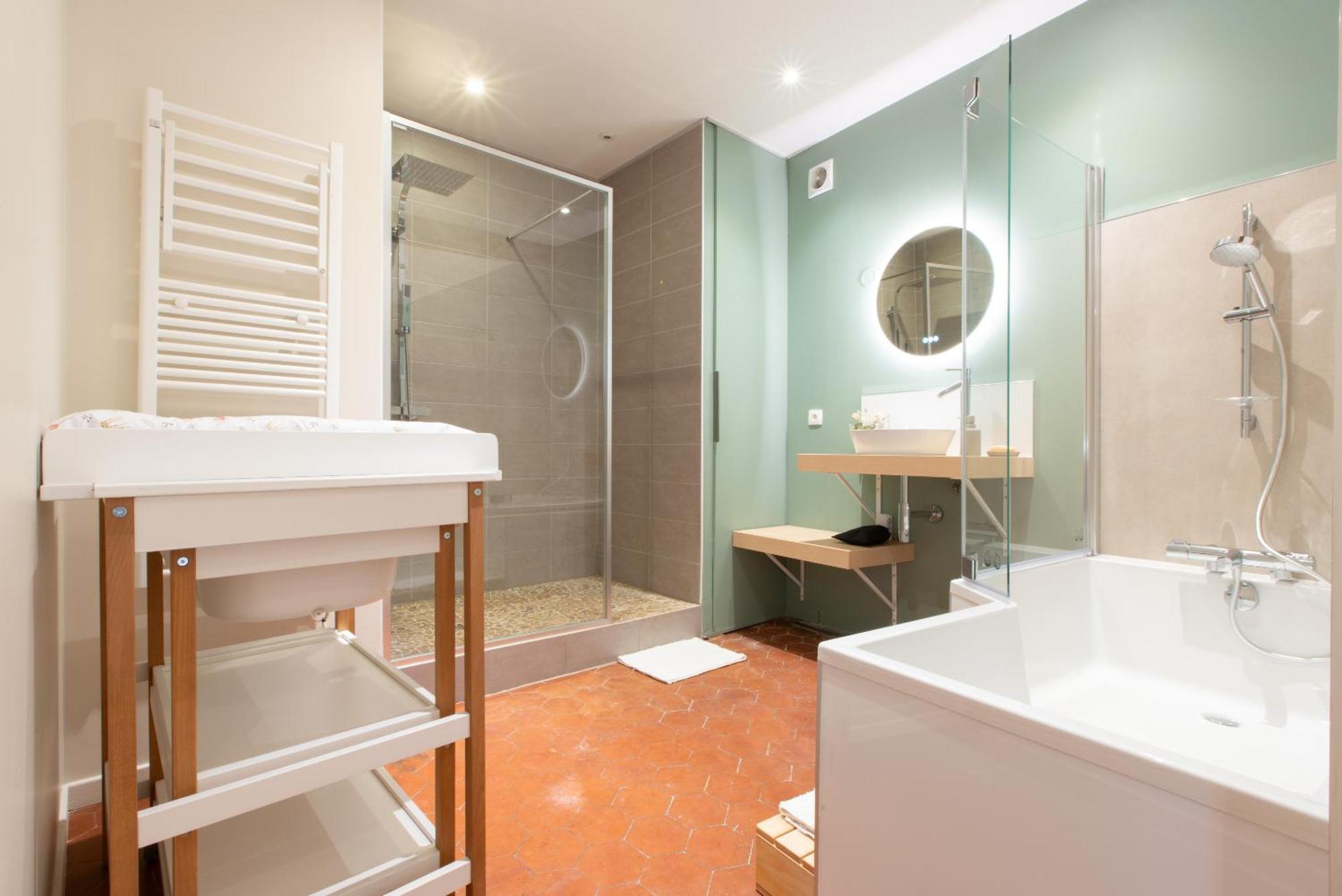 Escale De Giulia Villa Beaune  Room photo